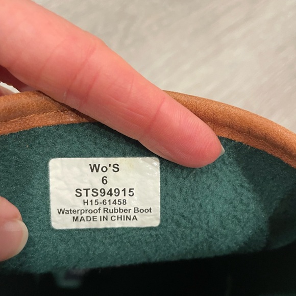 Women’s Sperry Rubber Boots - Picture 7 of 7